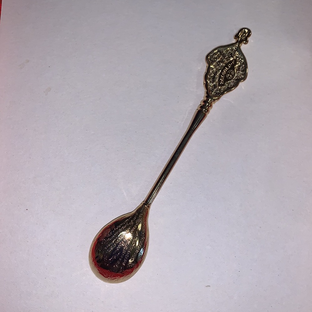 💕Beautiful set of gold Korean spoons & forks - Picture 5 of 5